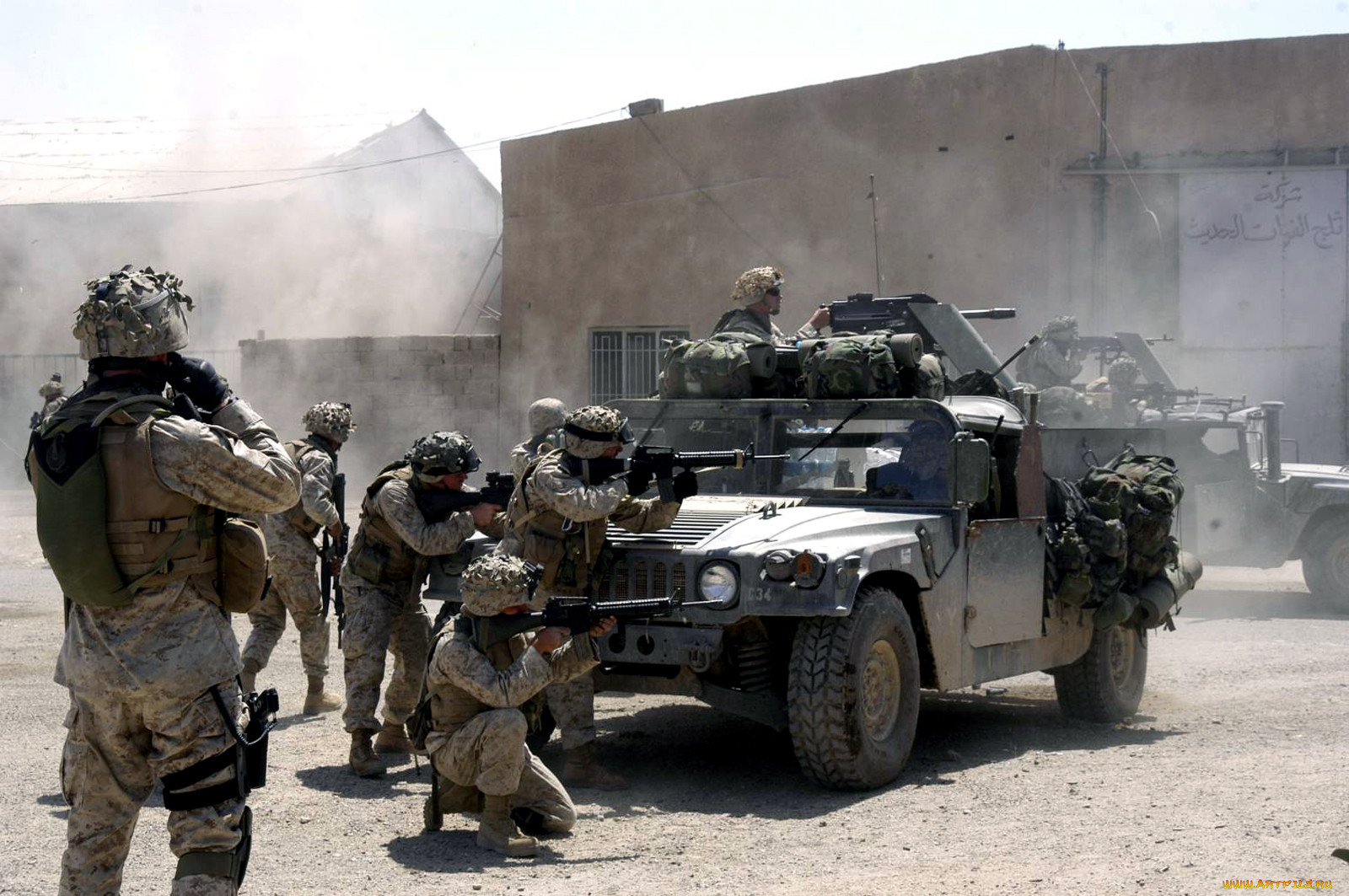 Американские военные в ираке. Фаллуджа Ирак штурм 2004. HMMWV В Ираке. Хамви в Ираке.